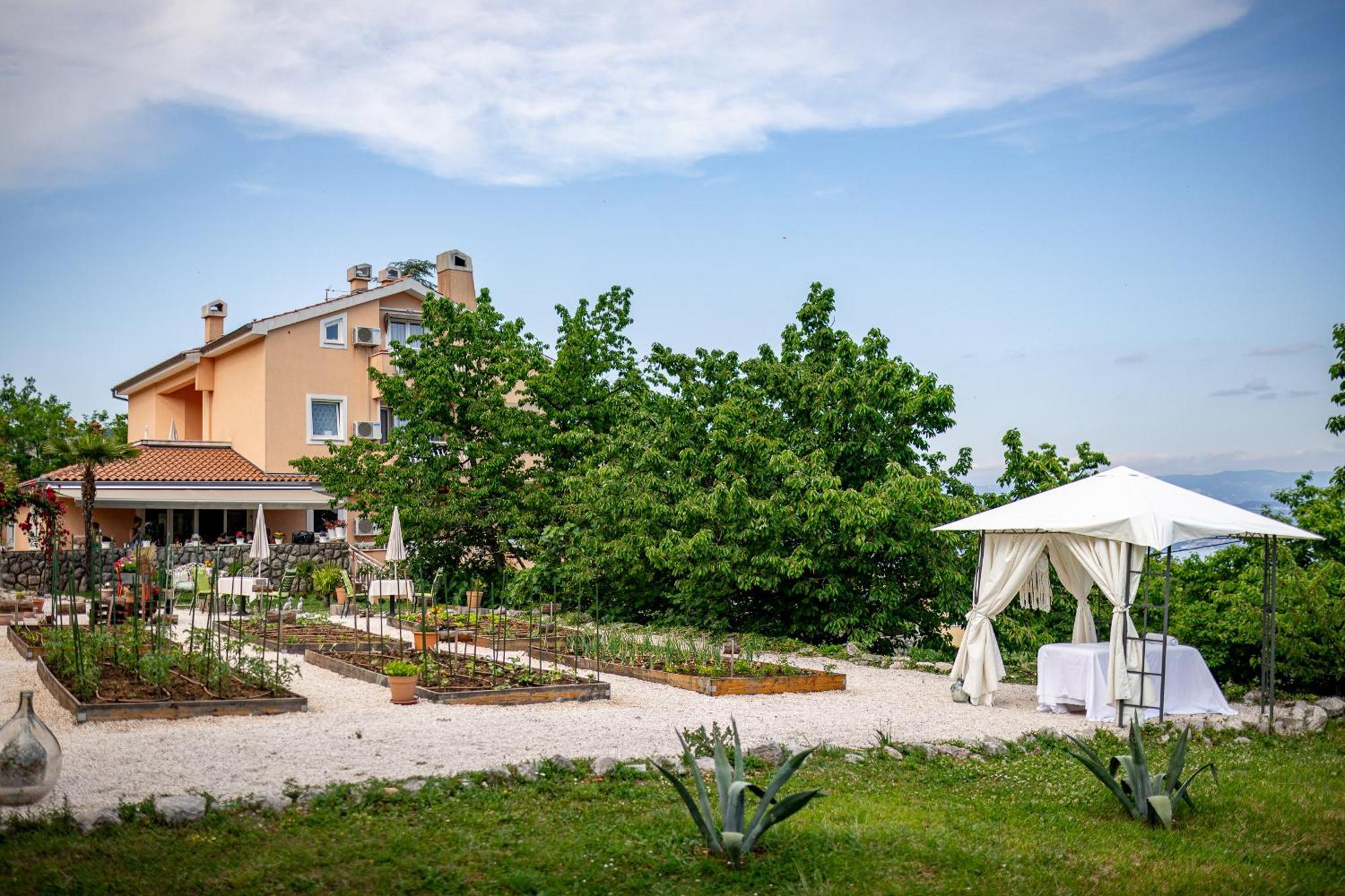 Villa Nada Ловран Экстерьер фото